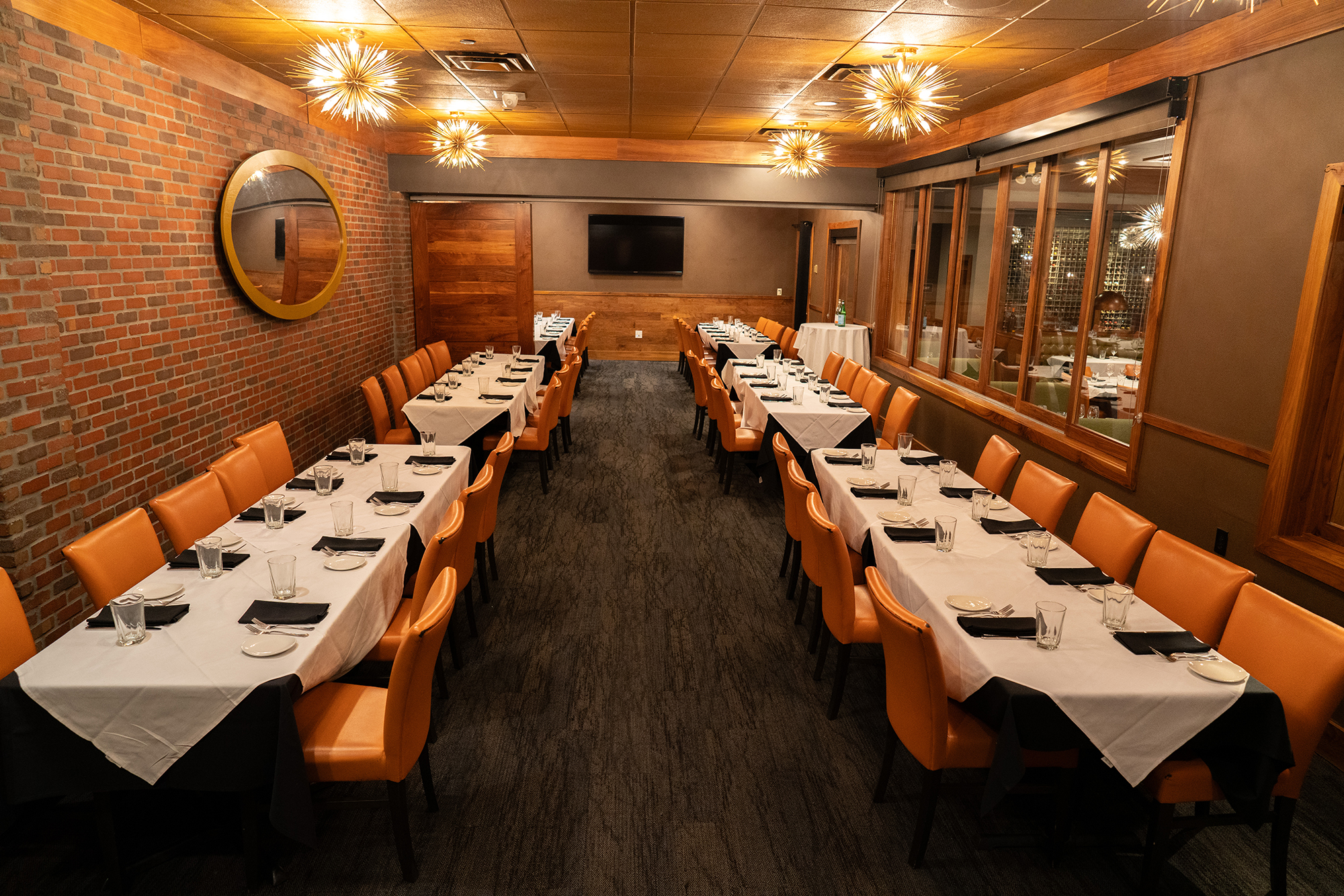 THE FULL WINE ROOM